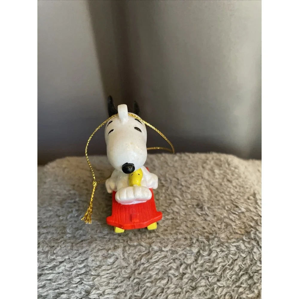 VINTAGE SNOOPY & WOODSTOCK on a Sled Christmas Ornament, PVC,